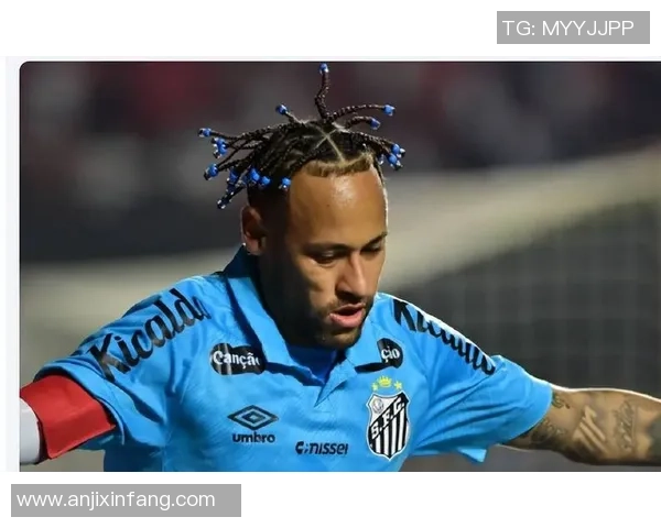 足球球星被队友绿了引发热议 网友纷纷猜测真相背后内幕